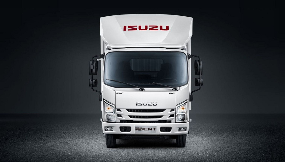 五十铃翼放右侧图